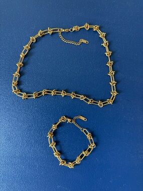 Gold Knot-Link Necklace and Bracelet Set - Women's Jewelry